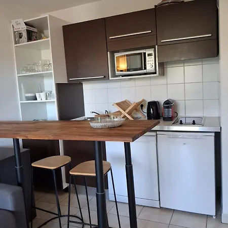 201 - Les De Robinson - Résidence Avec Piscine En Bord De Siagne, à Appartement Mandelieu